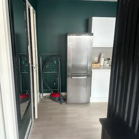 Διαμέρισμα Cozy Little In *